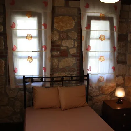 Holiday home Top Stone House Sokrates Ormilia